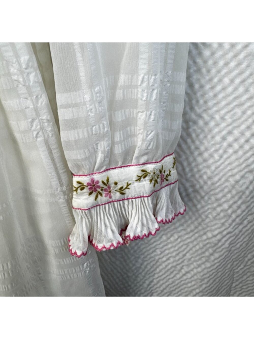 Vintage Jo-Mor St. Louis White Dress With Pink Floral Embroidery Ruffle Details - Picture 8 of 10